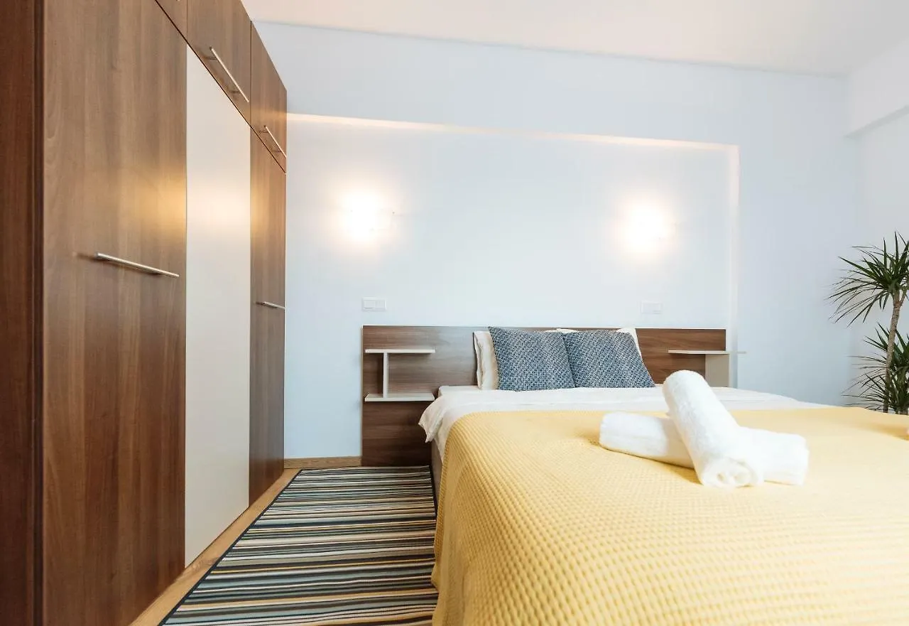 Sunny Muncii Apartment contacts